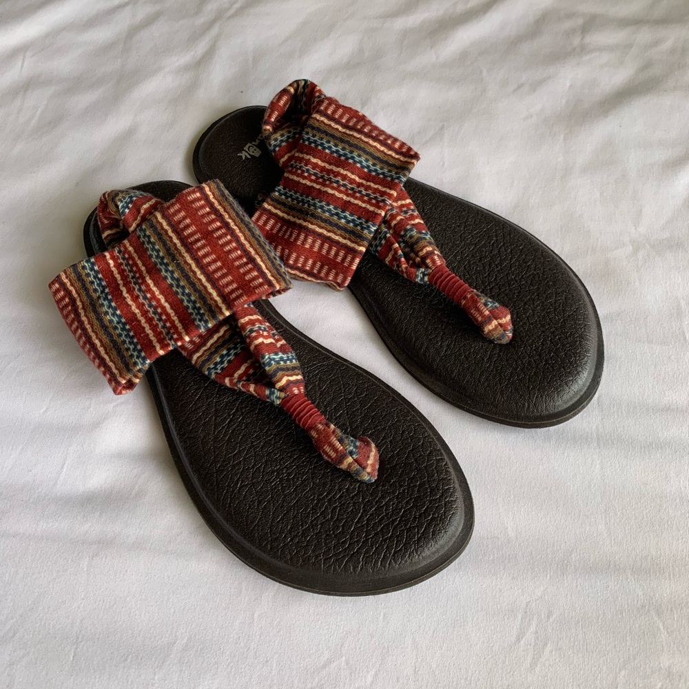 sanuk sandals - Picture 2 of 4